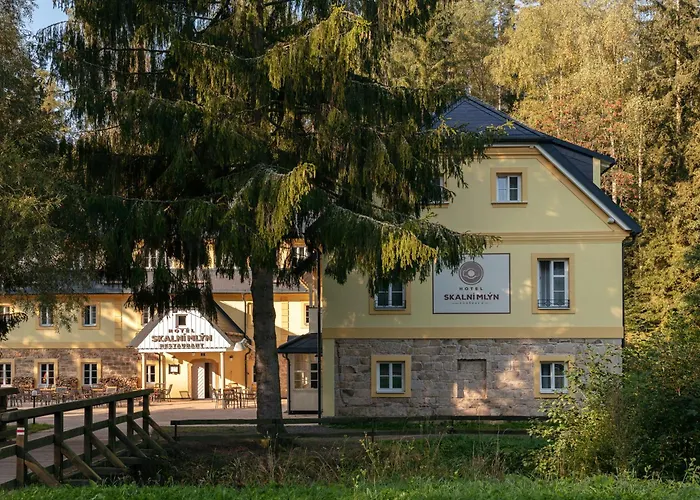 مكان تخييم Skalni Mlyn